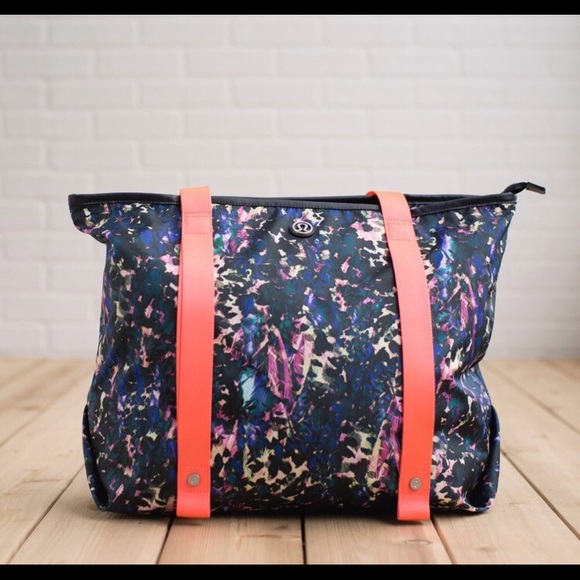 lululemon athletica Handbags - RESERVED FOR BUYER Lululemon beach tote summer lovin 🏝☀️